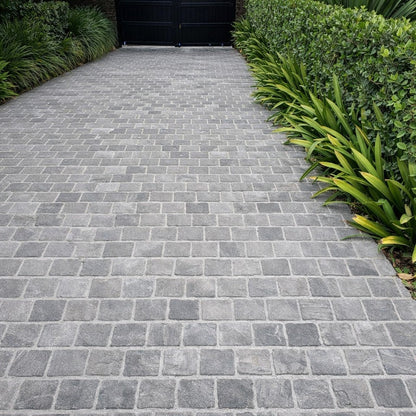 Mist Grey Paving Cobbles – Natural Grey Stone for Outdoor Paving